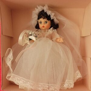 Madame Alexander 8" BRIDE" Doll #435 NIB
